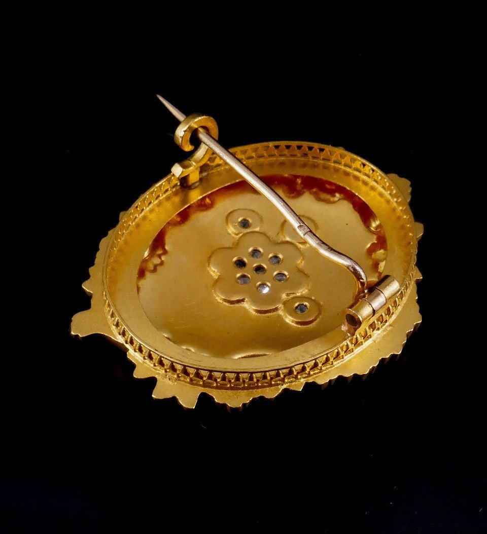 Late 19th Century Gold Brooch-photo-3
