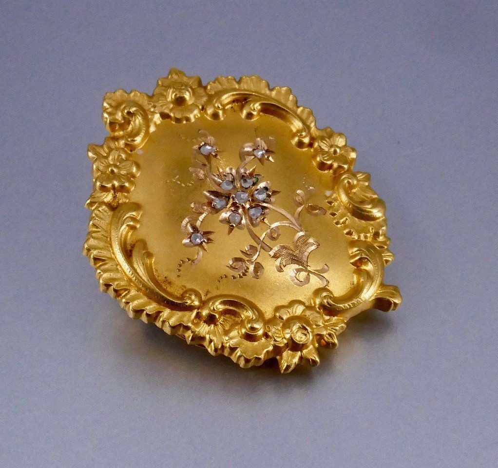 Late 19th Century Gold Brooch-photo-1