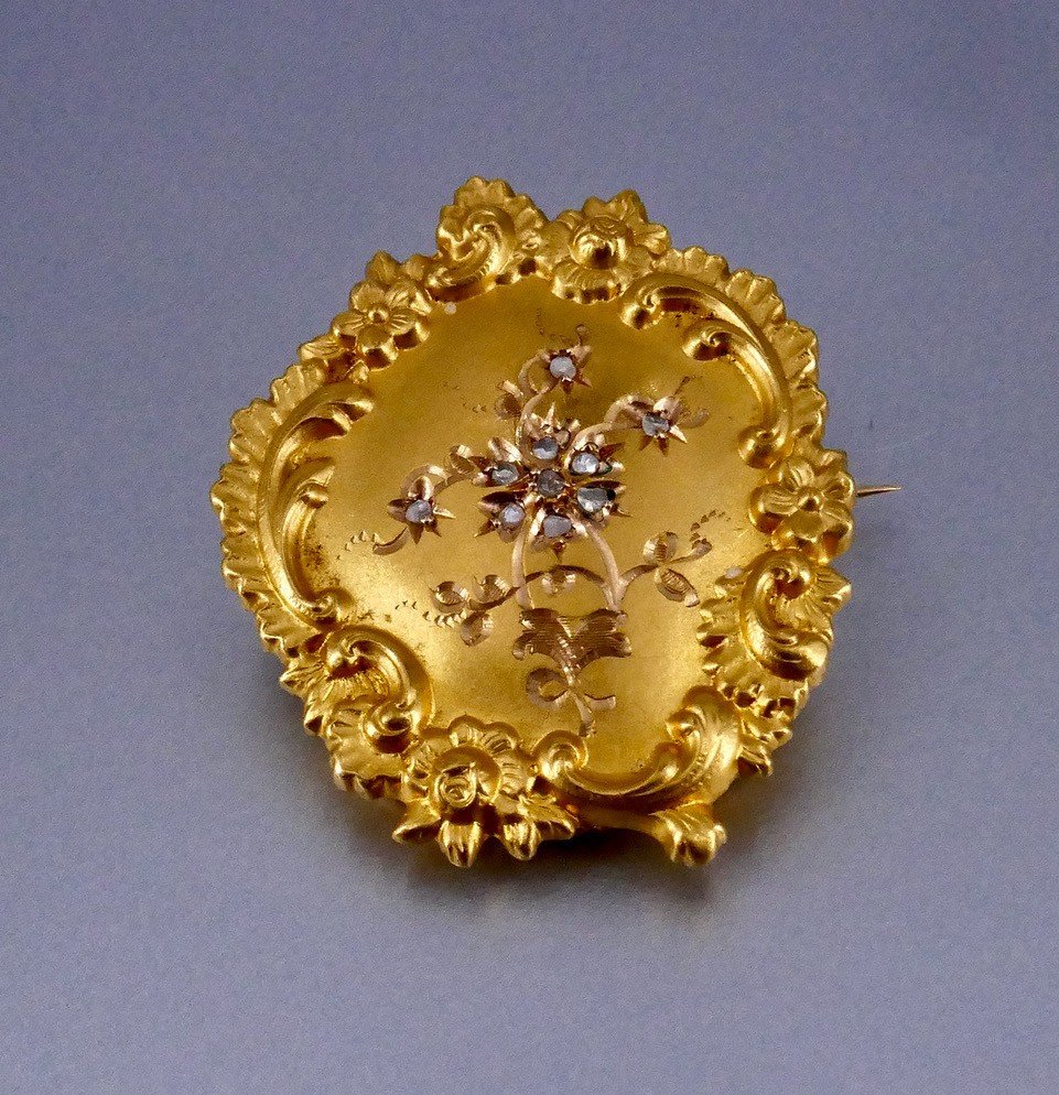 Late 19th Century Gold Brooch