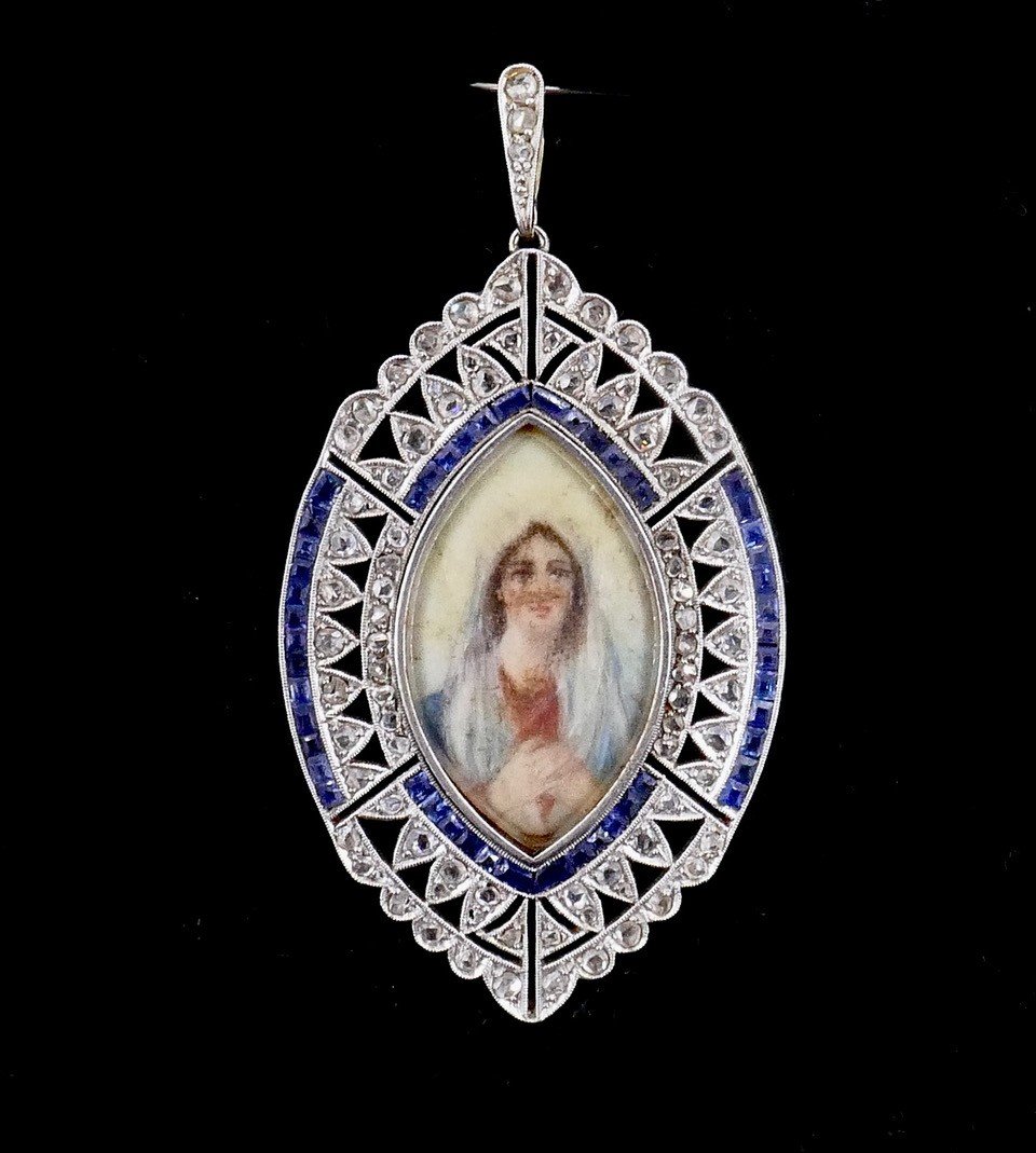 Pendentif à Sujet Religieux en Mandorle, Platine Or Diamants Et Saphirs verneuil-photo-3