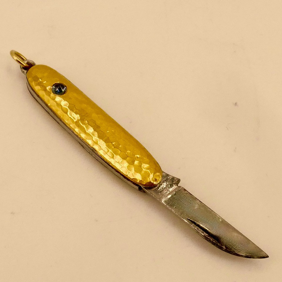 Pendentif couteau en or jaune martelé et acier-photo-3