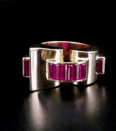Gold Tank Ring With Verneuil Rubies 