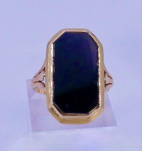 19th-century Gold And Onyx Ring 