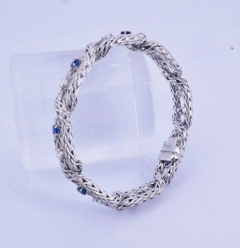 Bracelet en or gris maille tressée diamants saphir 1960-photo-3