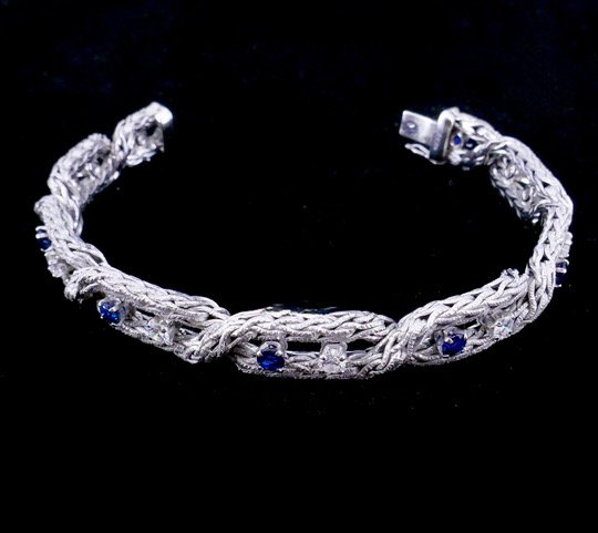 Bracelet en or gris maille tressée diamants saphir 1960-photo-1