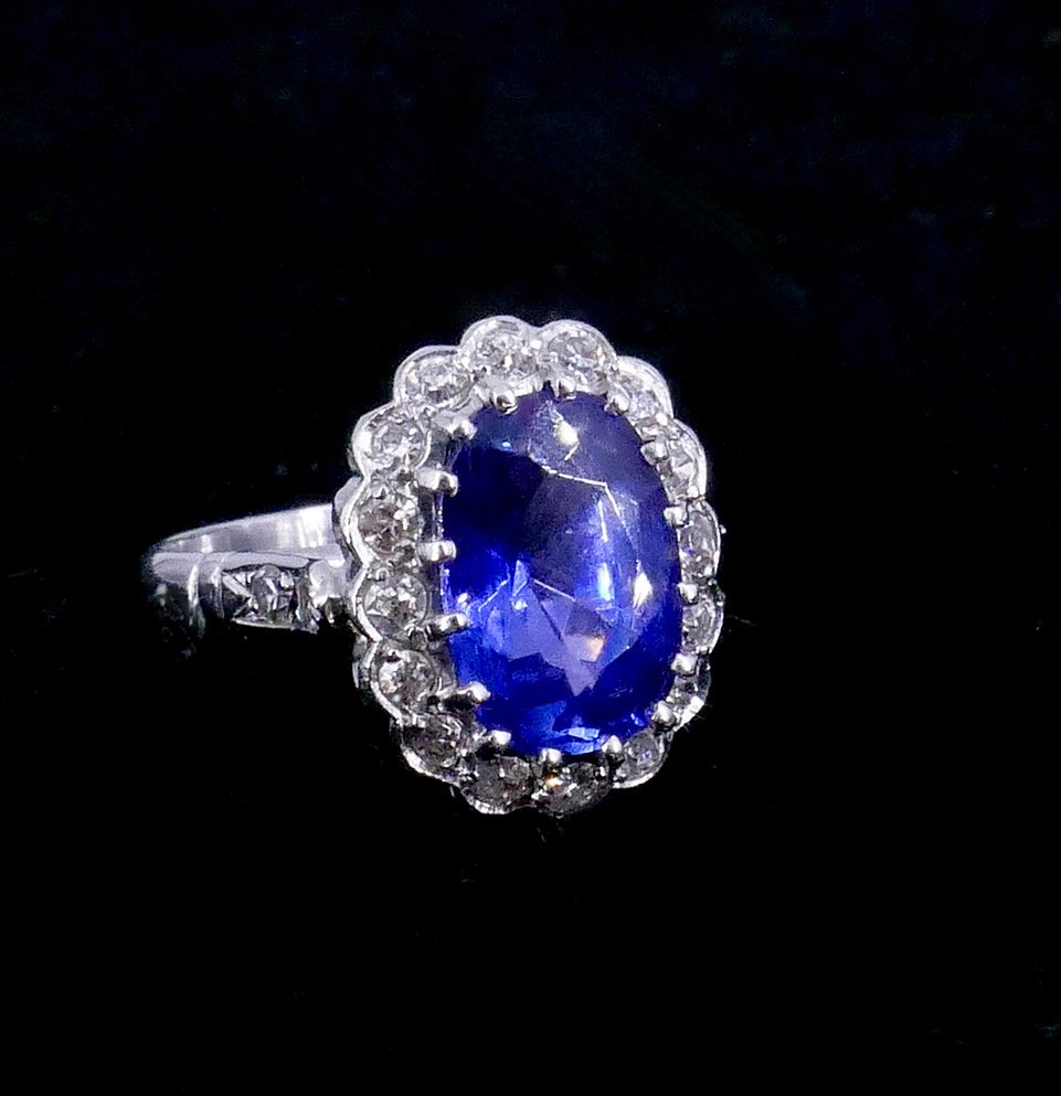 1920s Ceylon Sapphire Pompadour Ring