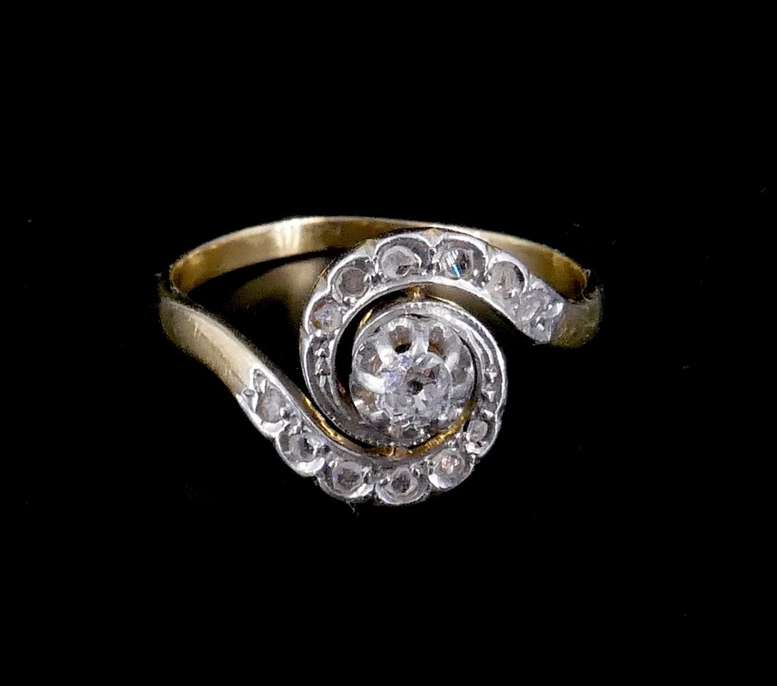 Bague tourbillon fin XIX ème or diamants 