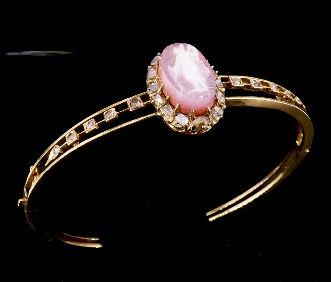 19th-century Gold Cameo Bracelet Depicting Diana The Huntress -photo-2