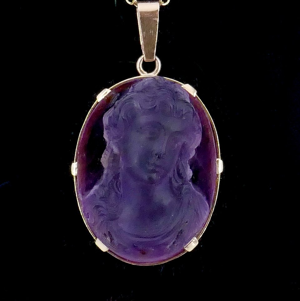 Pendentif camée sur amethyste XIX ème or