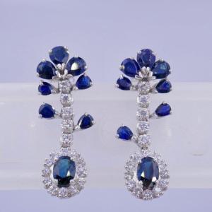 Boucles d'oreilles 1960 Or Gris Diamants Et Saphirs