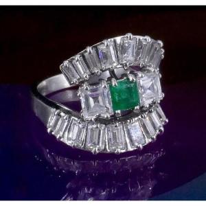 1950s Cocktail Ring In Gold, Platinum, Diamonds, And Emerald 