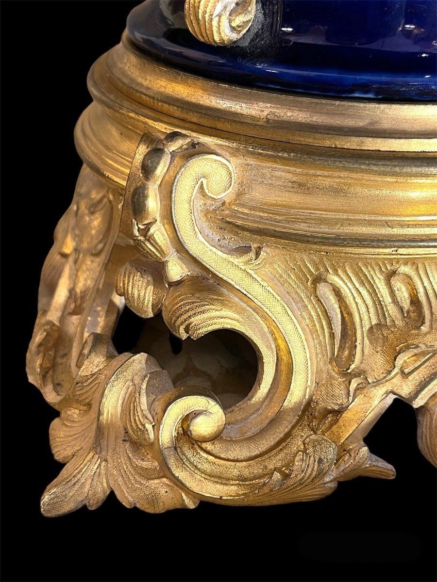 Paire De Lampes En Porcelaine Et Bronze Doré. Style Louis XV, Fin XIXè Siècle-photo-1