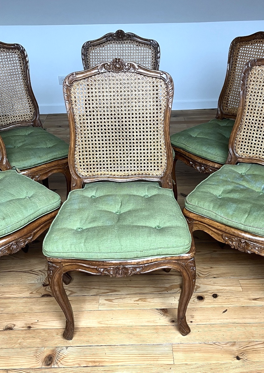 Serie de Six chaises cannées,  à la grenade. Epoque Régence. 18e siècle -photo-2
