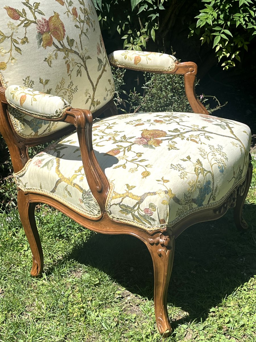 Suite de quatre fauteuils à  dossier plat. Epoque Louis XV. Estampillés GOURDIN-photo-7