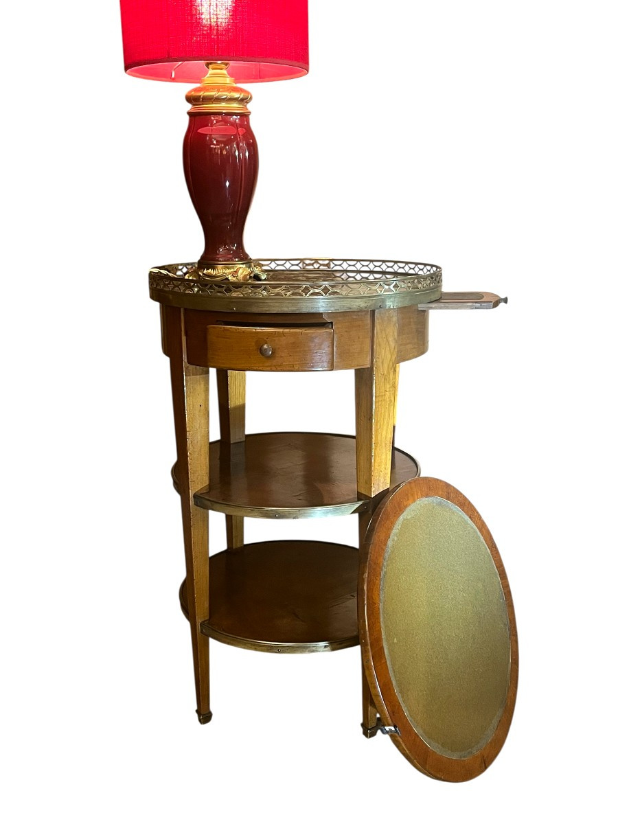 Pedestal Table With Stopper. Late 18th, Early 19th Century.
