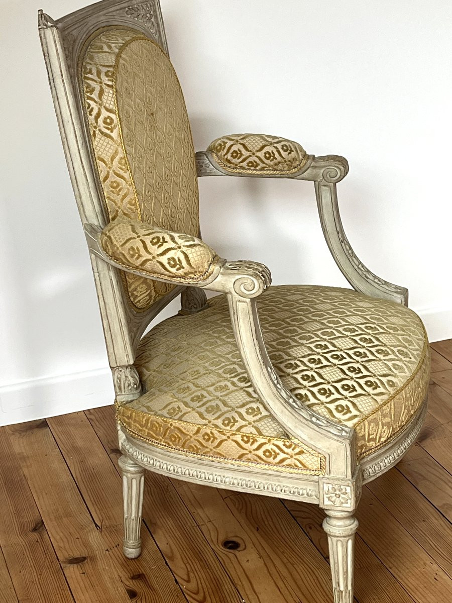 Fauteuil richement sculpté, Epoque Louis XVI. Attribué à DELAISEMENT -photo-6