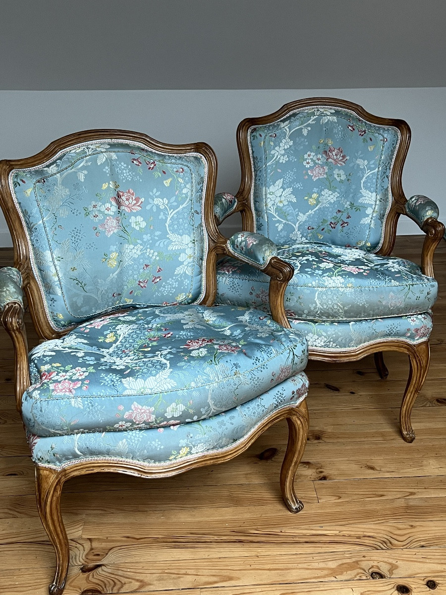 Paire de fauteuils , Époque Louis 15. Estampillés CRESSON-photo-2