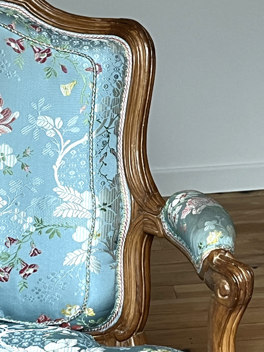 Paire de fauteuils , Époque Louis 15. Estampillés CRESSON-photo-2