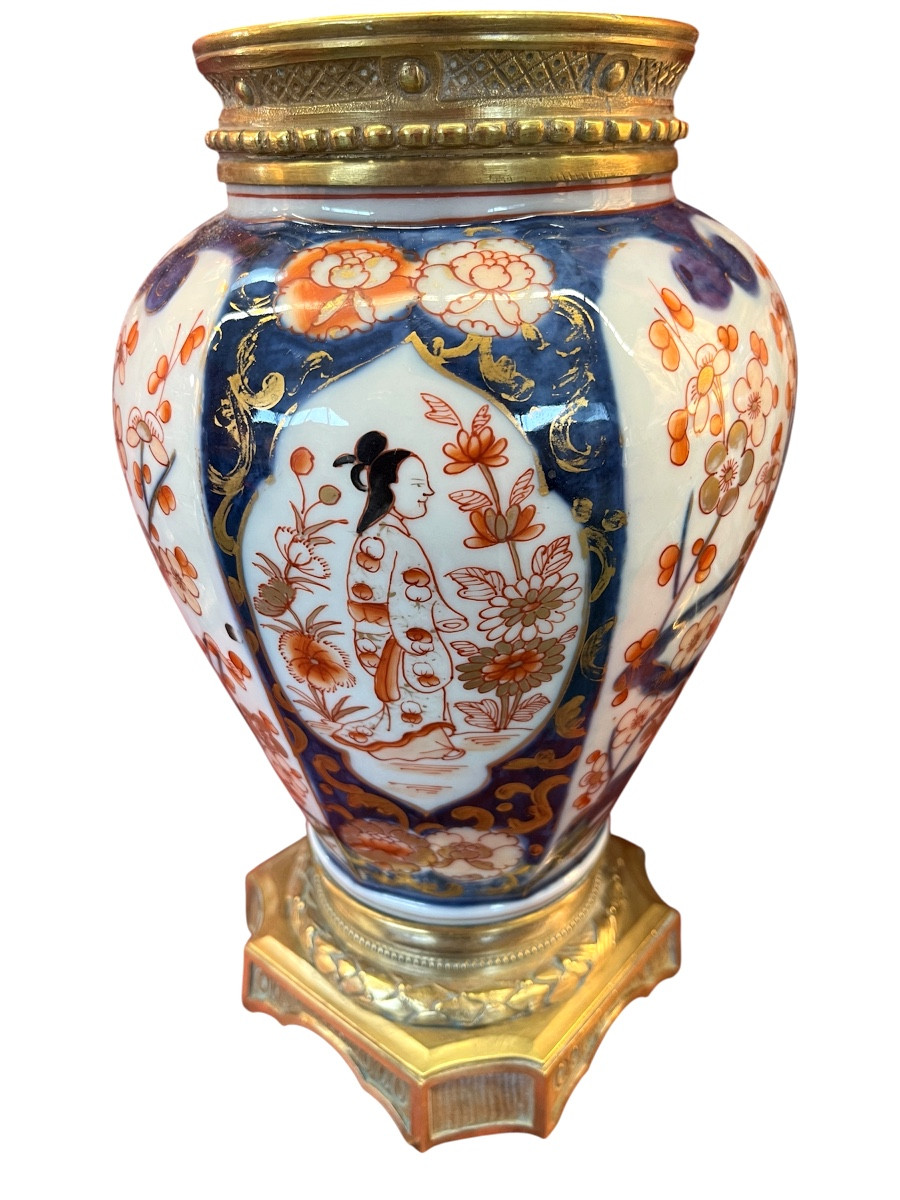 Imari . Pair Of Mounted Vases . 19th Century-photo-1