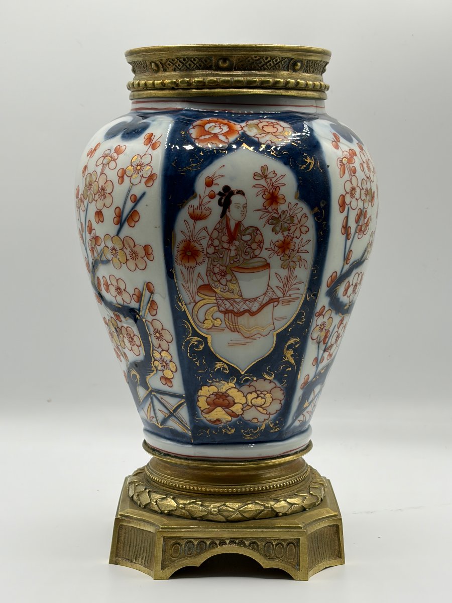 Imari . Paire de vases montés . Époque 19è siècle -photo-1