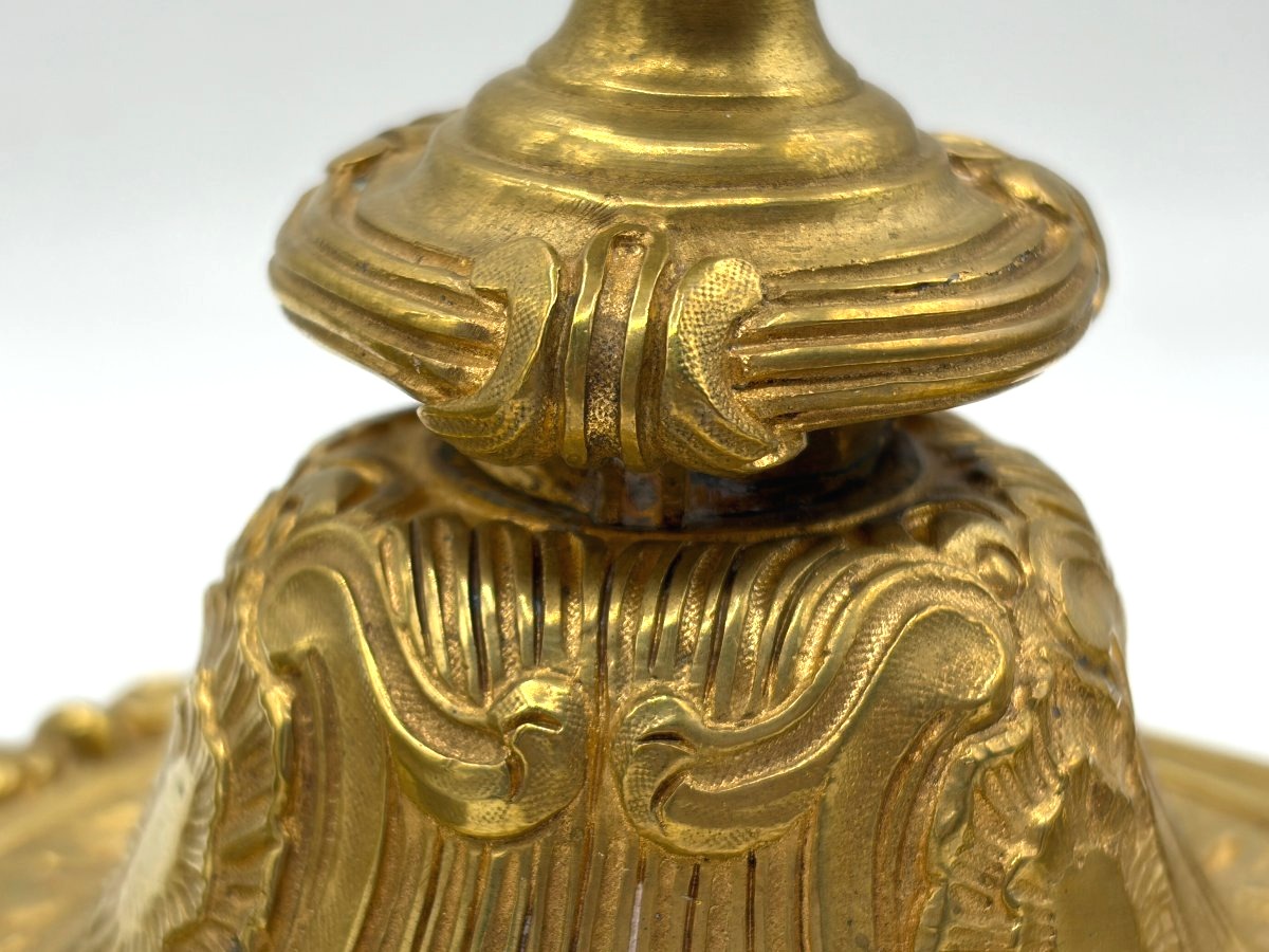 Bougeoir en bronze doré, monté en lampe .Epoque 19è siècle-photo-4