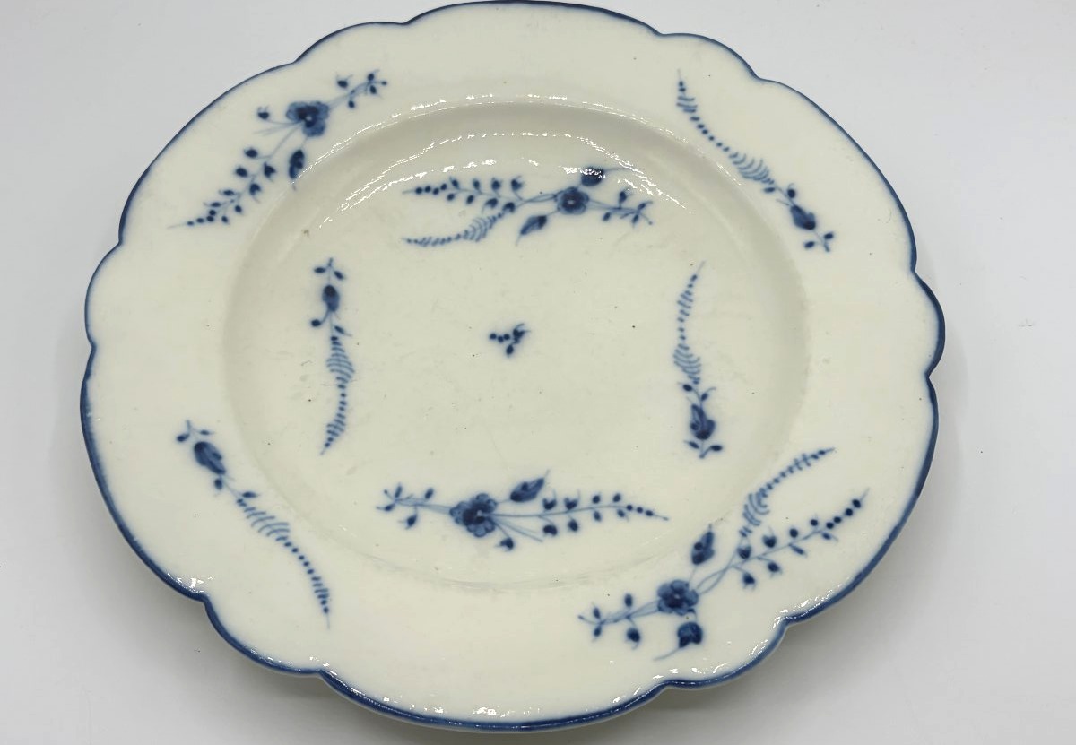 Chantilly. Twig-patterned Plate. 18th Century