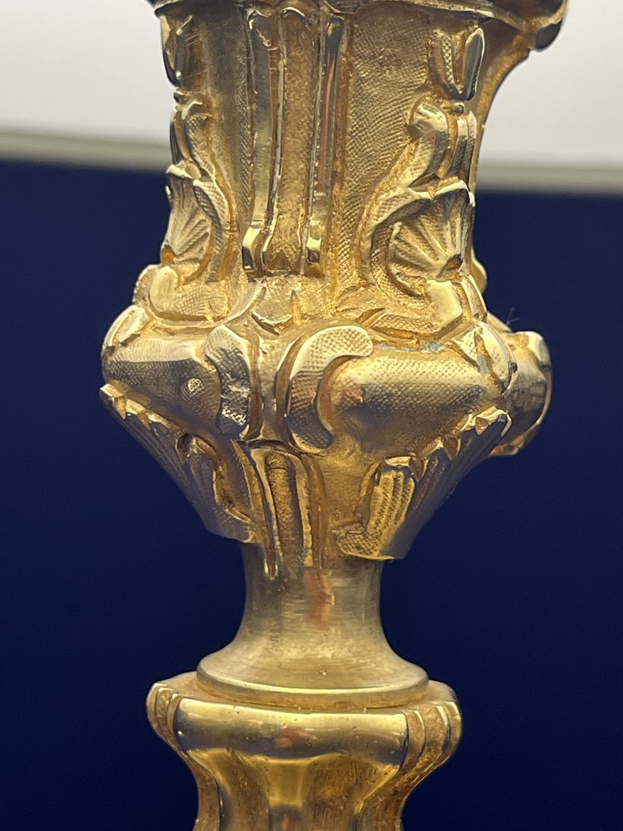 Bougeoir , d'une paire divisée, en bronze doré, monté en lampe .Epoque 19è siècle-photo-4