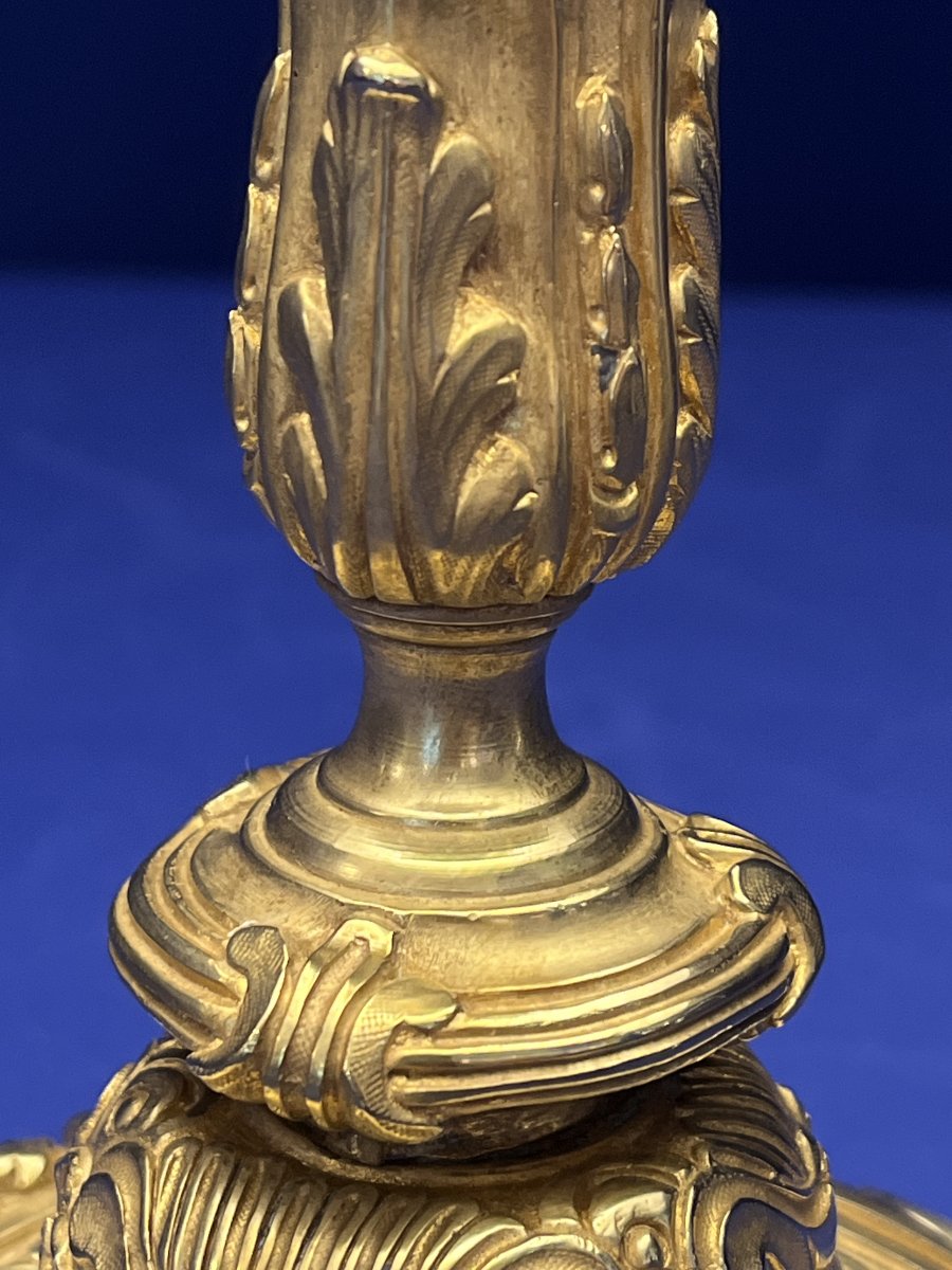 Bougeoir , d'une paire divisée, en bronze doré, monté en lampe .Epoque 19è siècle-photo-1