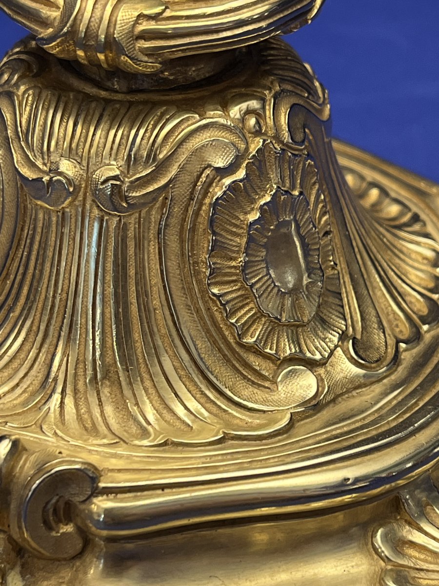 Bougeoir , d'une paire divisée, en bronze doré, monté en lampe .Epoque 19è siècle-photo-3