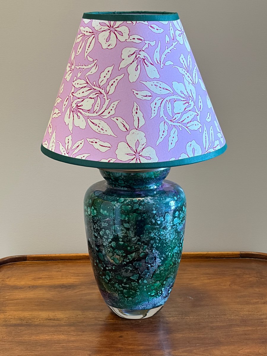 Laque Line. Vase monté en lampe . Etiquette d'origine