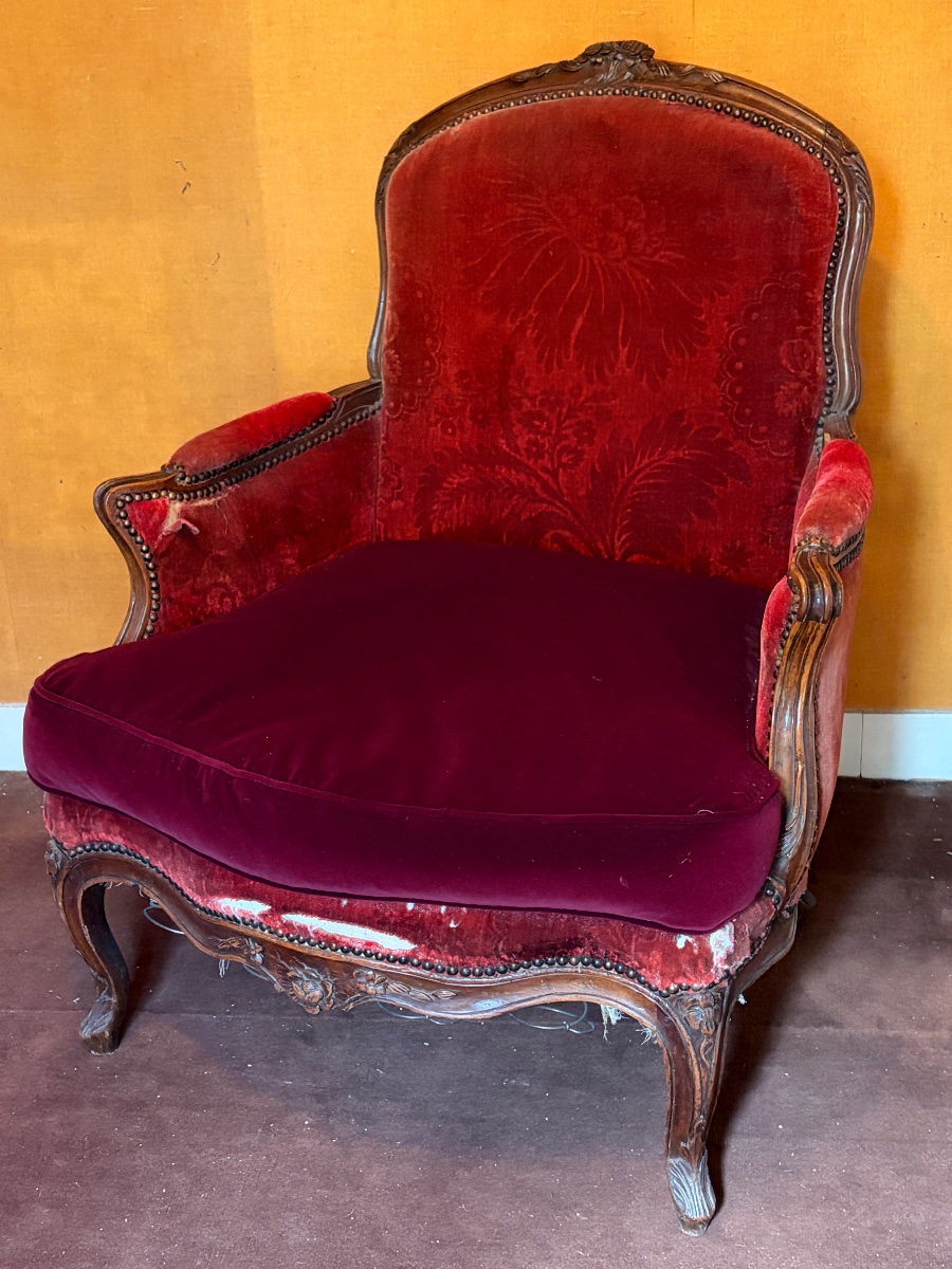 Bergère , dossier à la Reine . Époque Louis 15. Estampillée 
