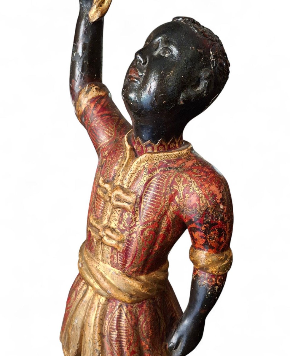 Paire de maures en bois sculpté, laqué et doré-photo-5