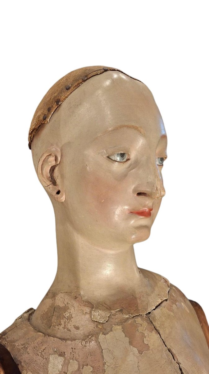 Mannequin articulé représentant une figure féminine-photo-2