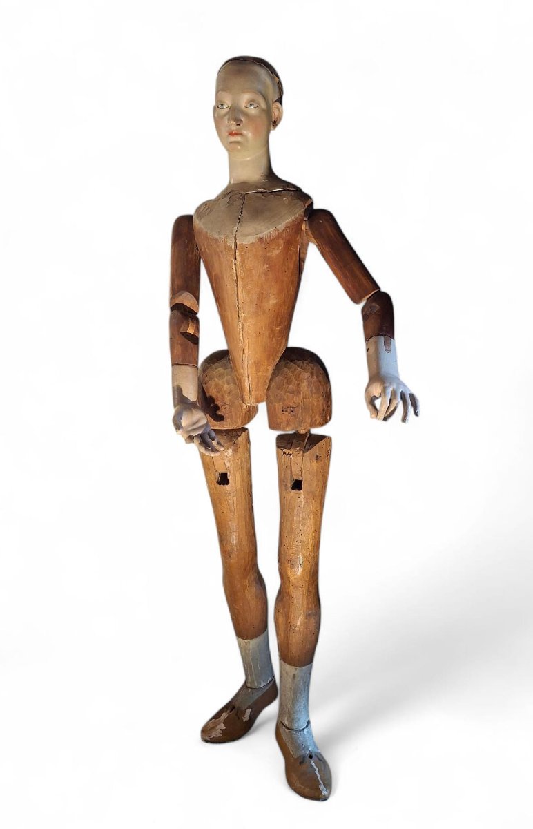 Mannequin articulé représentant une figure féminine-photo-3