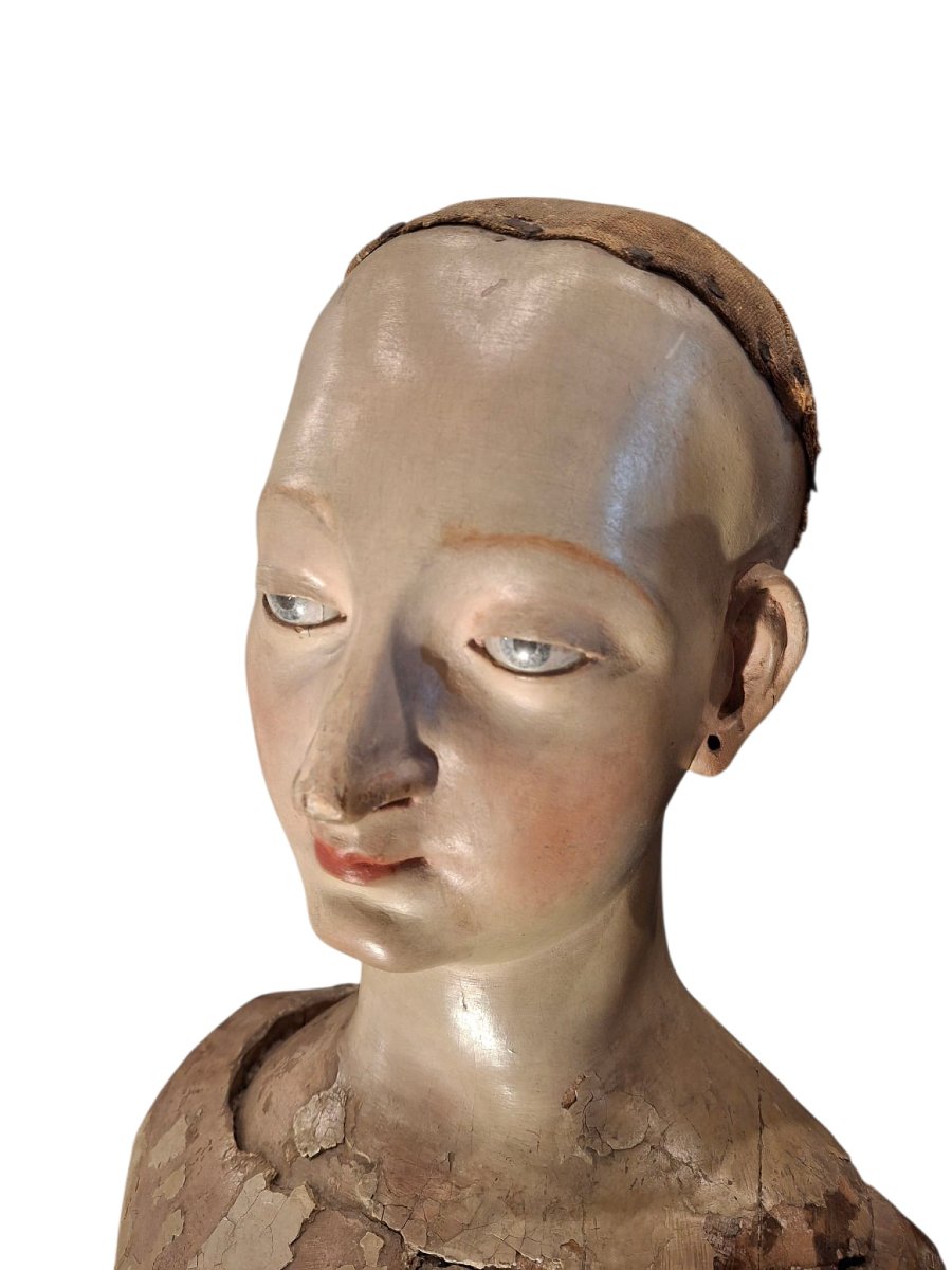 Mannequin articulé représentant une figure féminine-photo-3