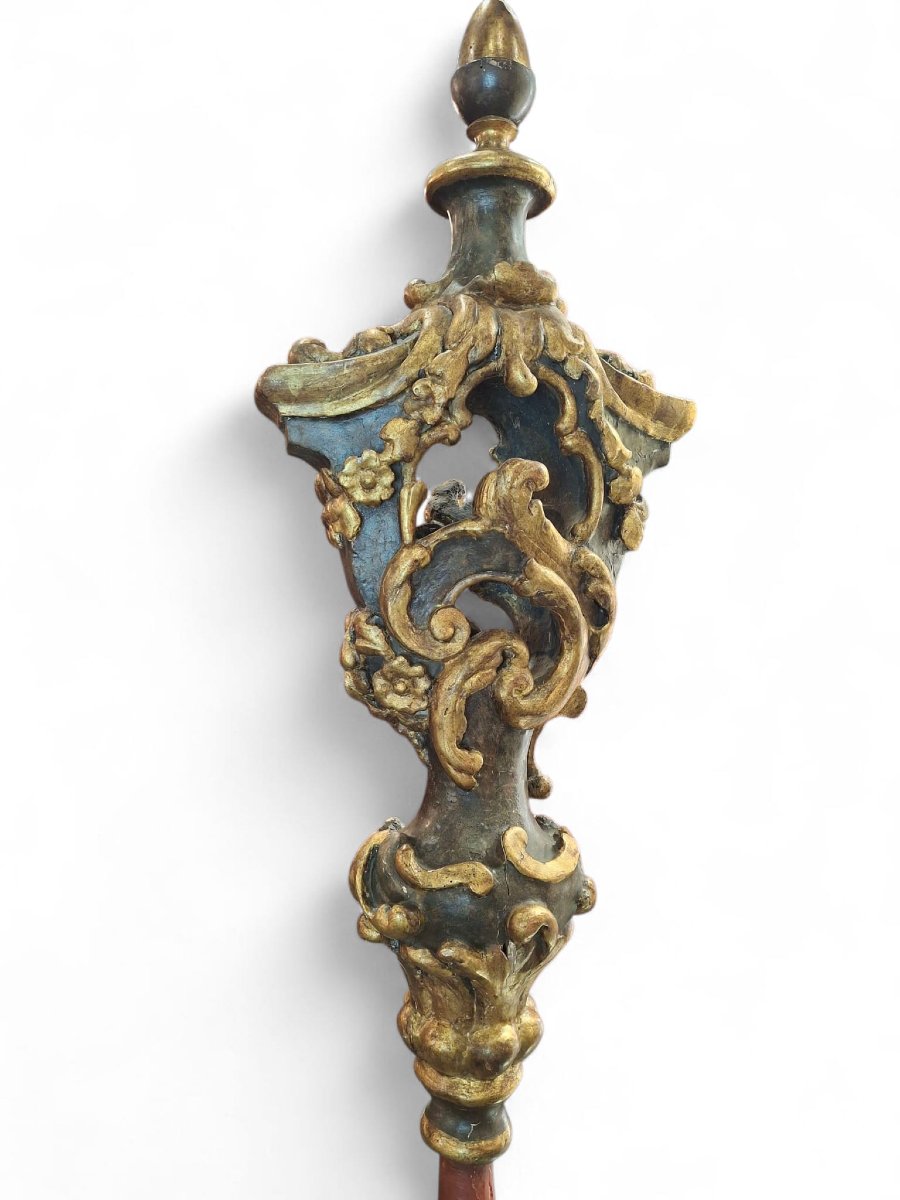 Tintinnabulum en bois sculpté, doré et laqué-photo-3