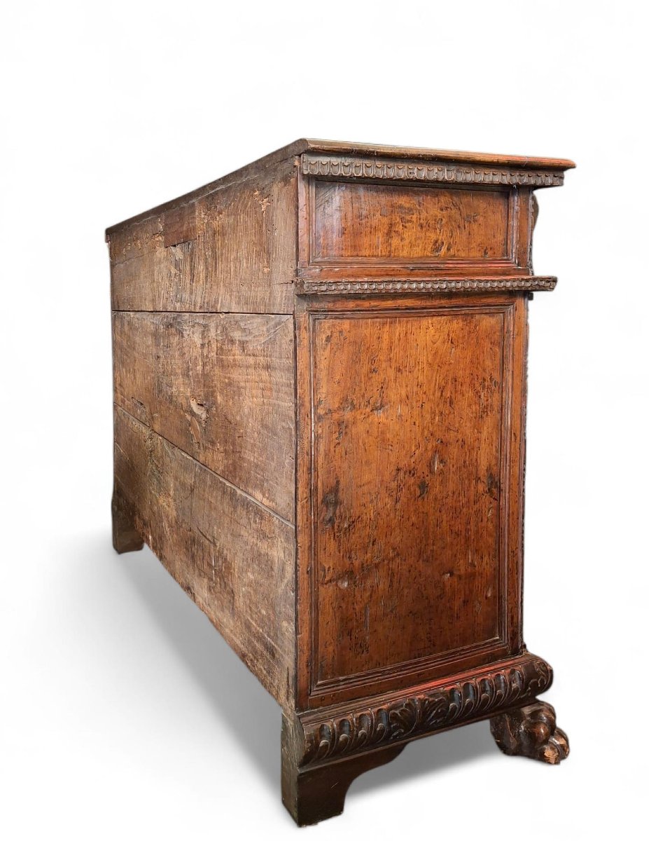 Italian Renaissance Walnut Sideboard-photo-2