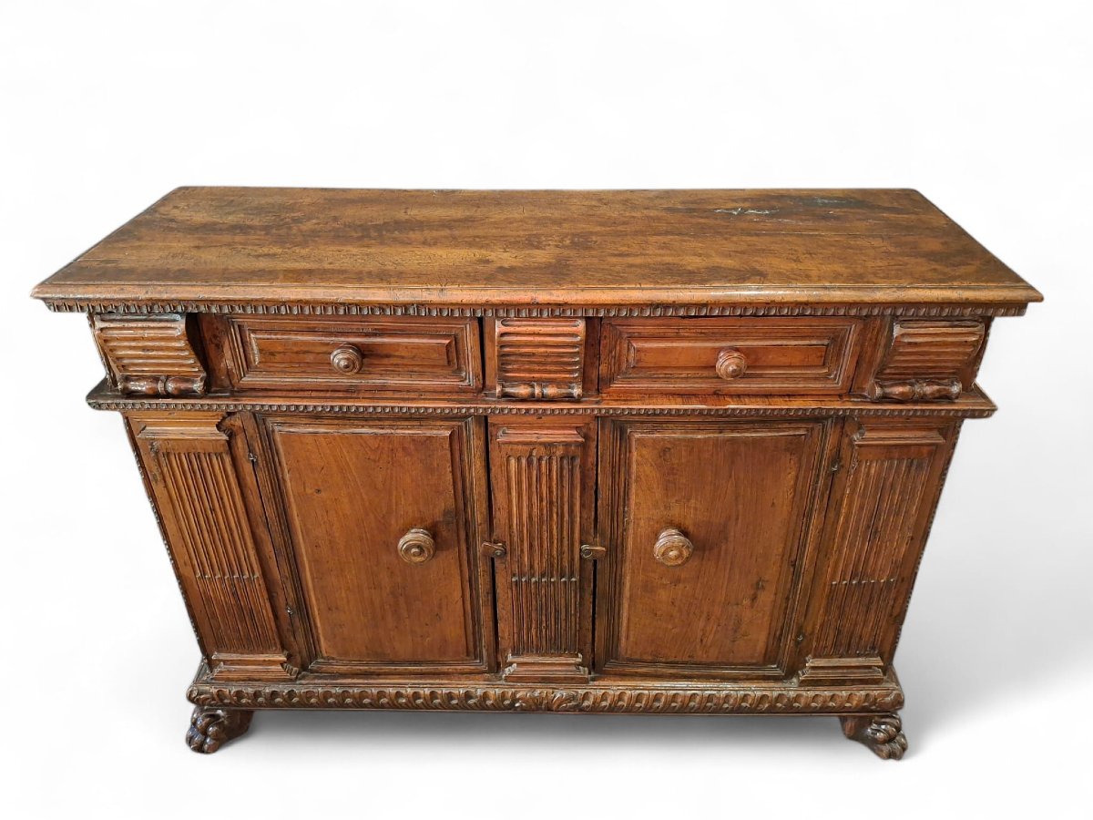 Italian Renaissance Walnut Sideboard-photo-3