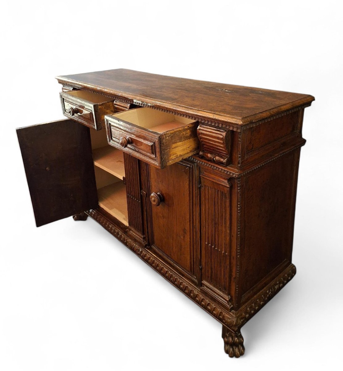 Italian Renaissance Walnut Sideboard-photo-4