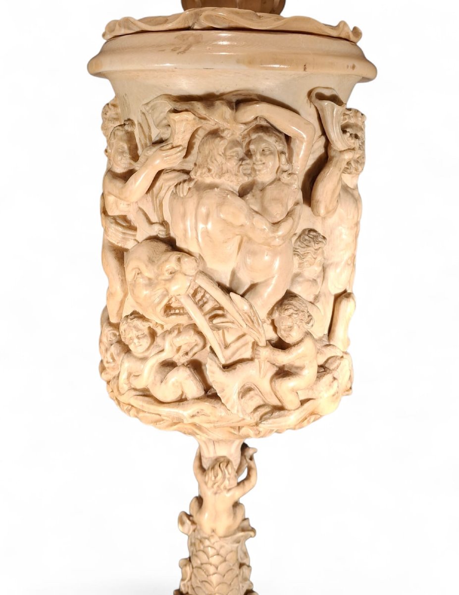 Grand calice en ivoire avec couvercle-photo-3