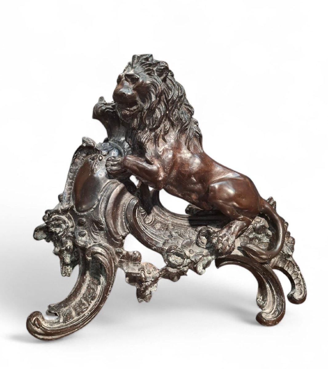 Pair Of Chiseled Bronze Rampant Lions-photo-2