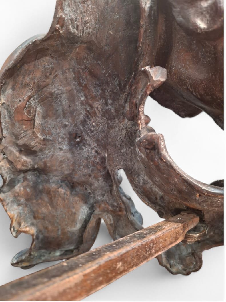 Pair Of Chiseled Bronze Rampant Lions-photo-6