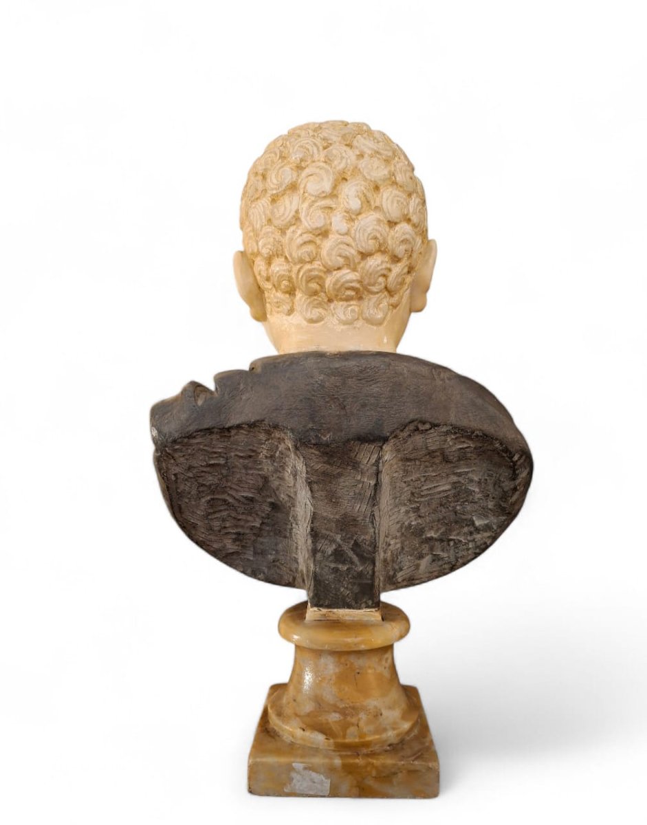 Buste d'enfant dans le goût de l'Antiquité-photo-1