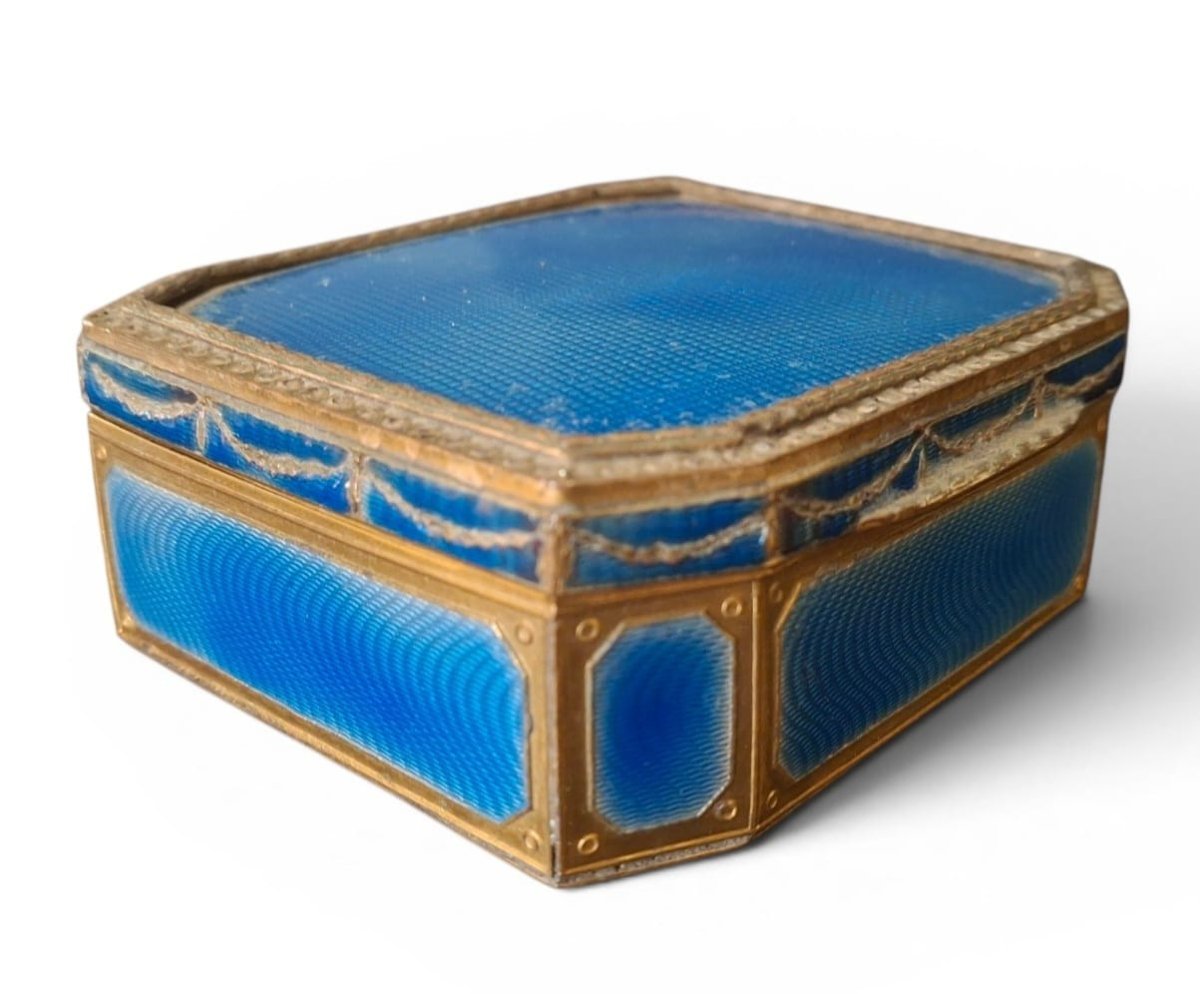Tabatière en émail et bronze doré-photo-3