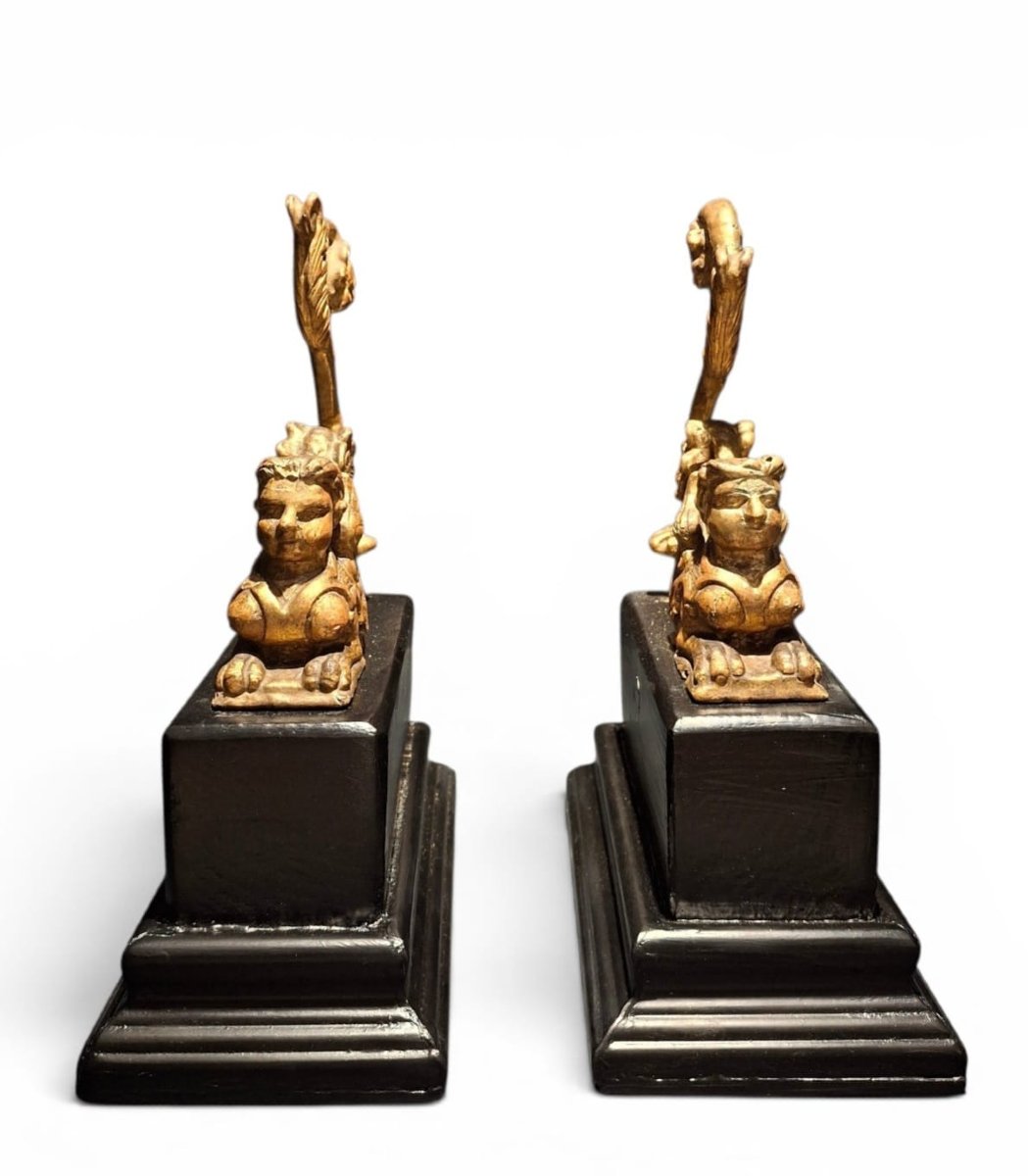 Paire de sphinx en bois doré, sculptures du XVIe siècle-photo-3
