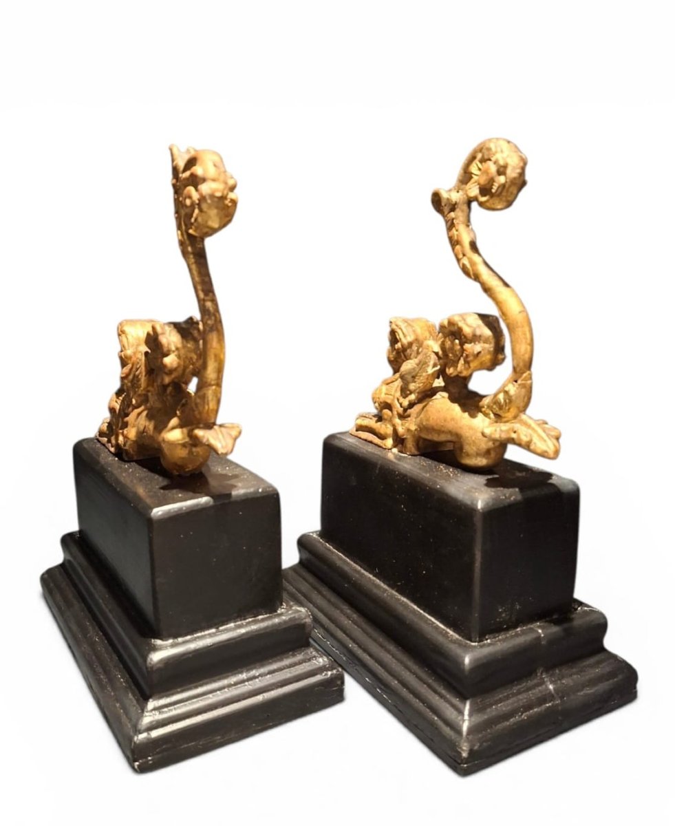 Paire de sphinx en bois doré, sculptures du XVIe siècle-photo-2