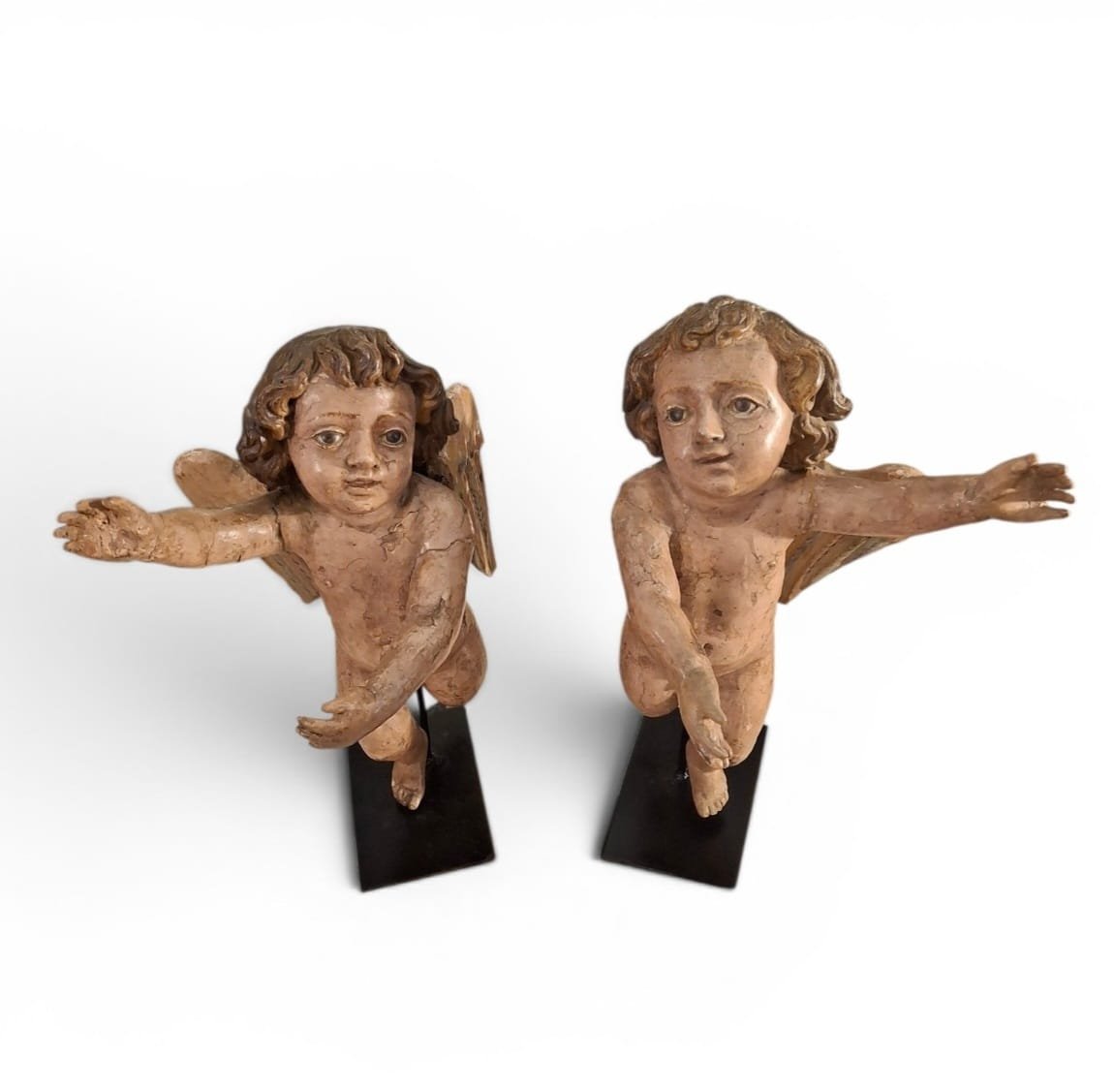 Paire d'anges aux ailes mobiles en bois laqué-photo-1