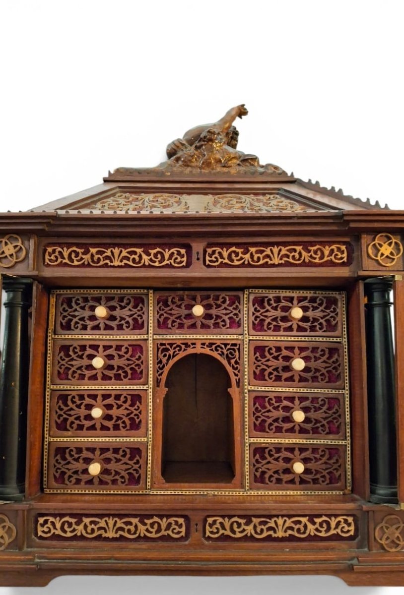 Cabinet à monnaie en bois ajouré-photo-4