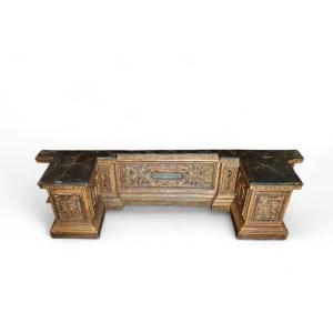 Base de cadre en bois doré et sculpté