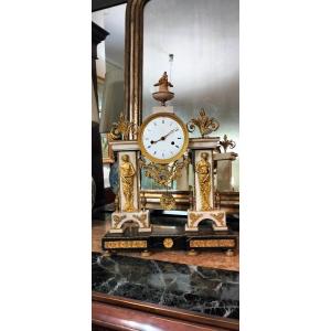 Horloge à Table Louis XVI Du 1700